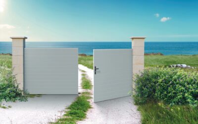 Quel portail choisir en bord de mer ? Aluminium, PVC et finitions durables